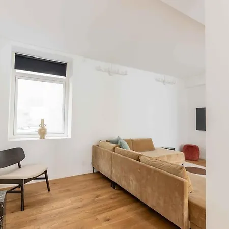 Spacious Double-Apartment For 10 In Cph City Center Apartment *