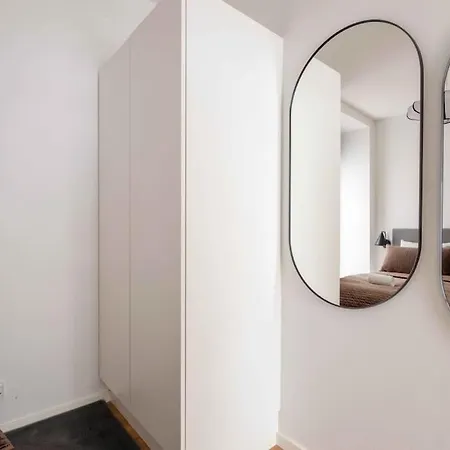 Spacious Double-Apartment For 10 In Cph City Center