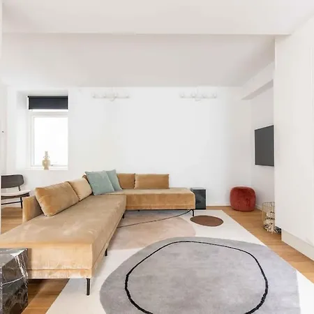 Spacious Double-Apartment For 10 In Cph City Center Apartment
