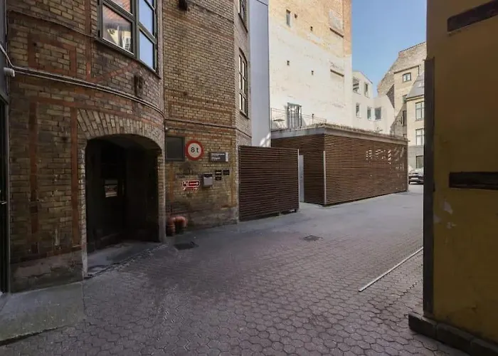Spacious Double-apartment For 10 In Cph Center *