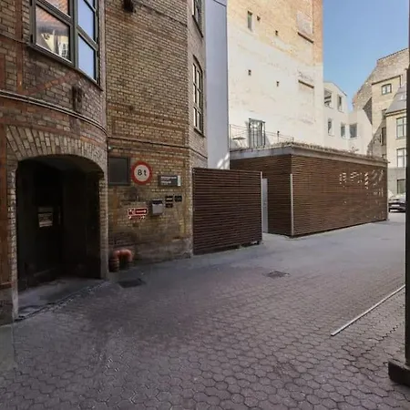 Spacious Double-apartment For 10 In Cph Center *
