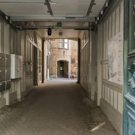 Spacious Double-apartment For 10 In Cph Center Apartment