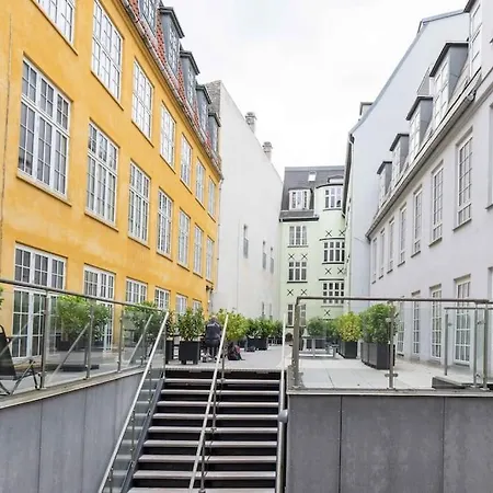 Spacious Double-apartment For 10 In Cph Center
